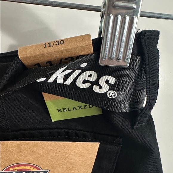 Dickies Juniors Belted Crop Utility Cargo Pants Size 11/30 - Picture 10 of 10